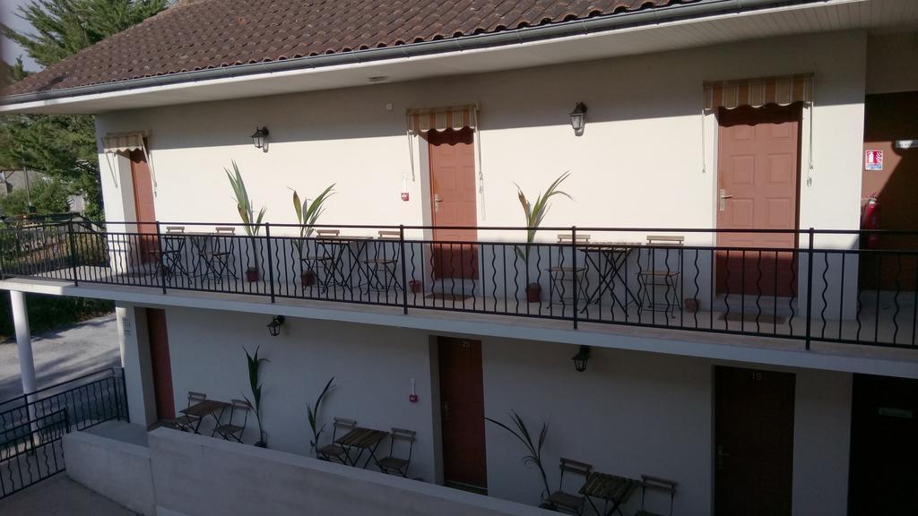 Hotel Montespan Lussac-les-Châteaux Eksteriør billede