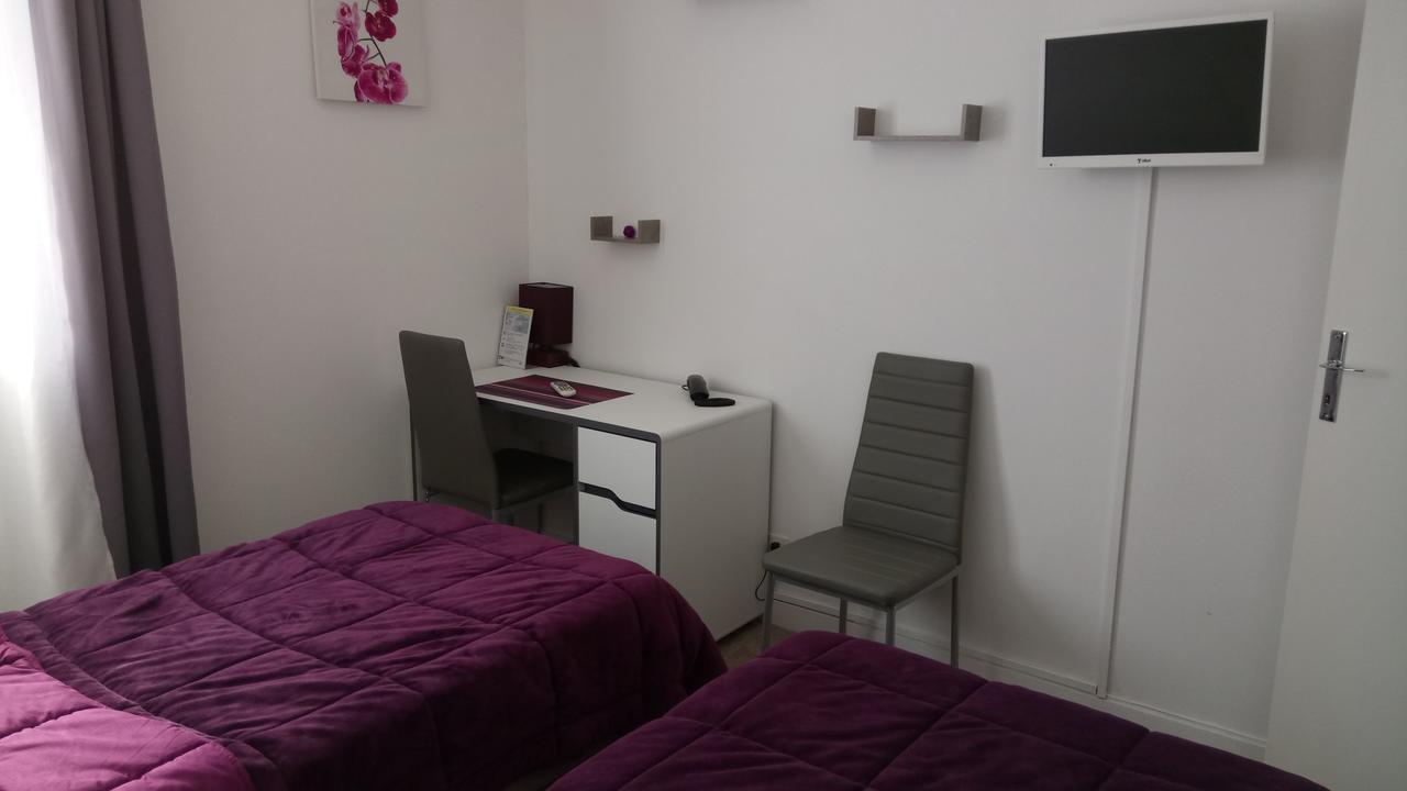 Hotel Montespan Lussac-les-Châteaux Eksteriør billede
