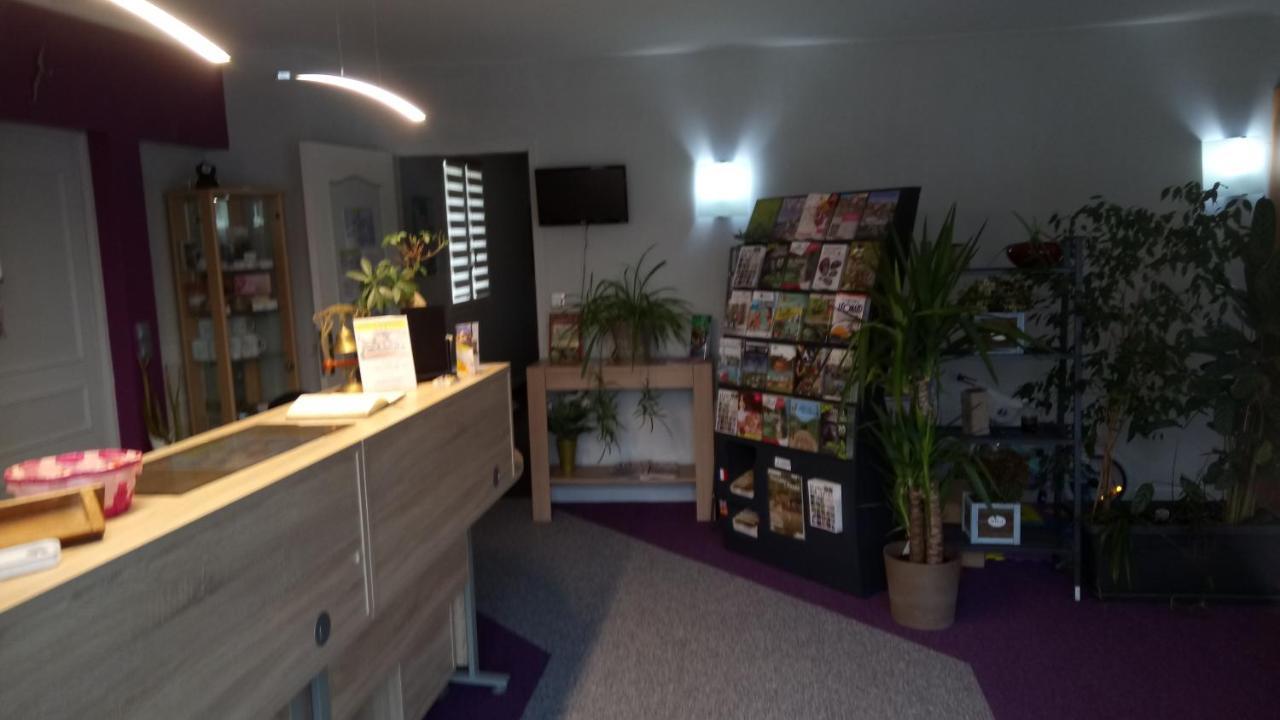 Hotel Montespan Lussac-les-Châteaux Eksteriør billede